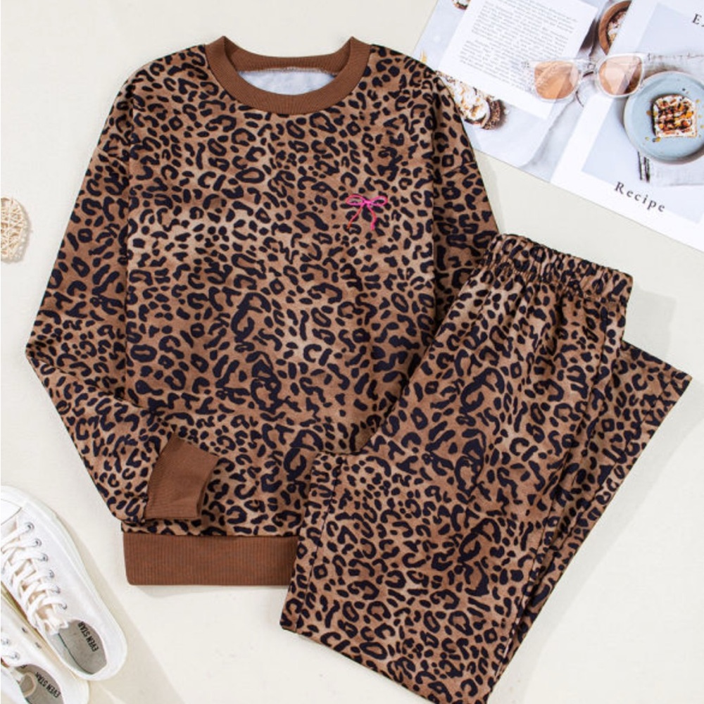 ⭐️Western Babe Leopard Lounge Set🤎🎀 - Picture 3 of 4